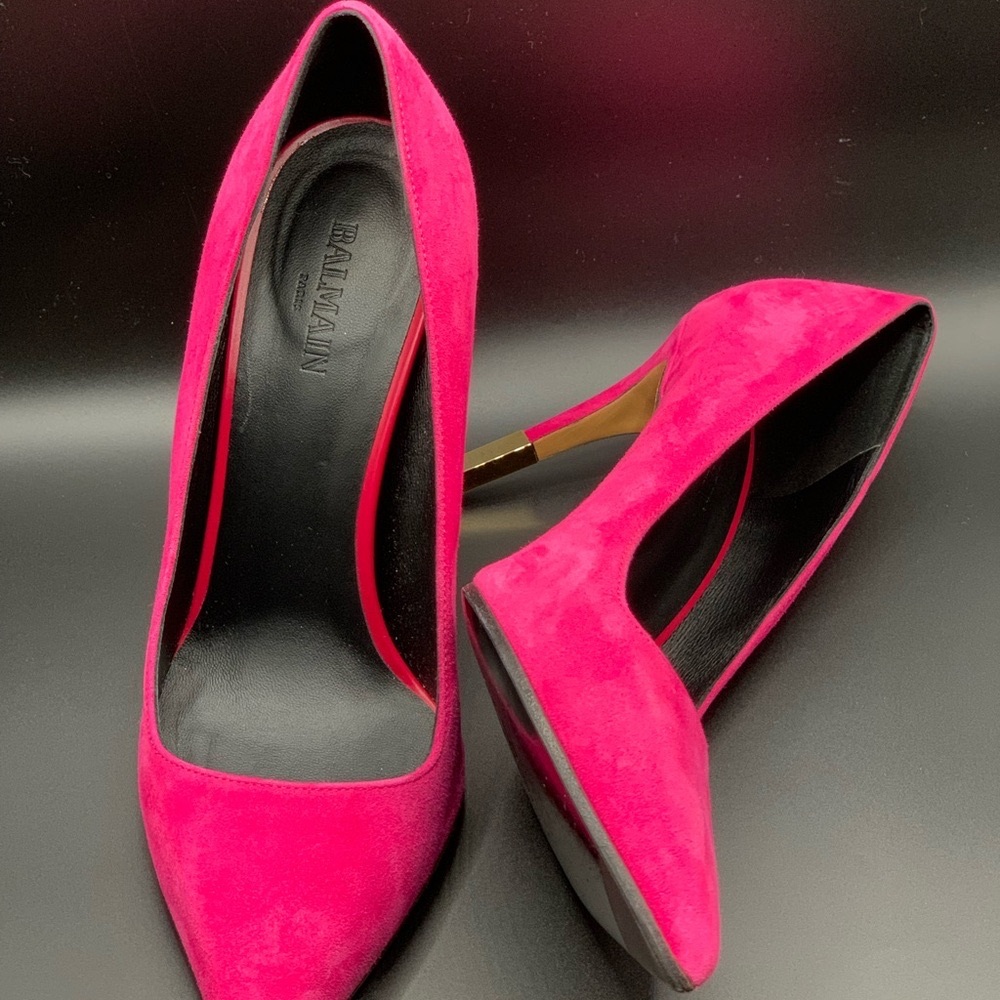 Balmain 
Pink Suede Pointed Toe Heels Gold Hardware Pumps Size 38 - Picture 7 of 13
